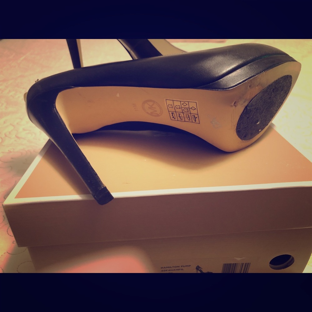 Michael Kors Black Pumps